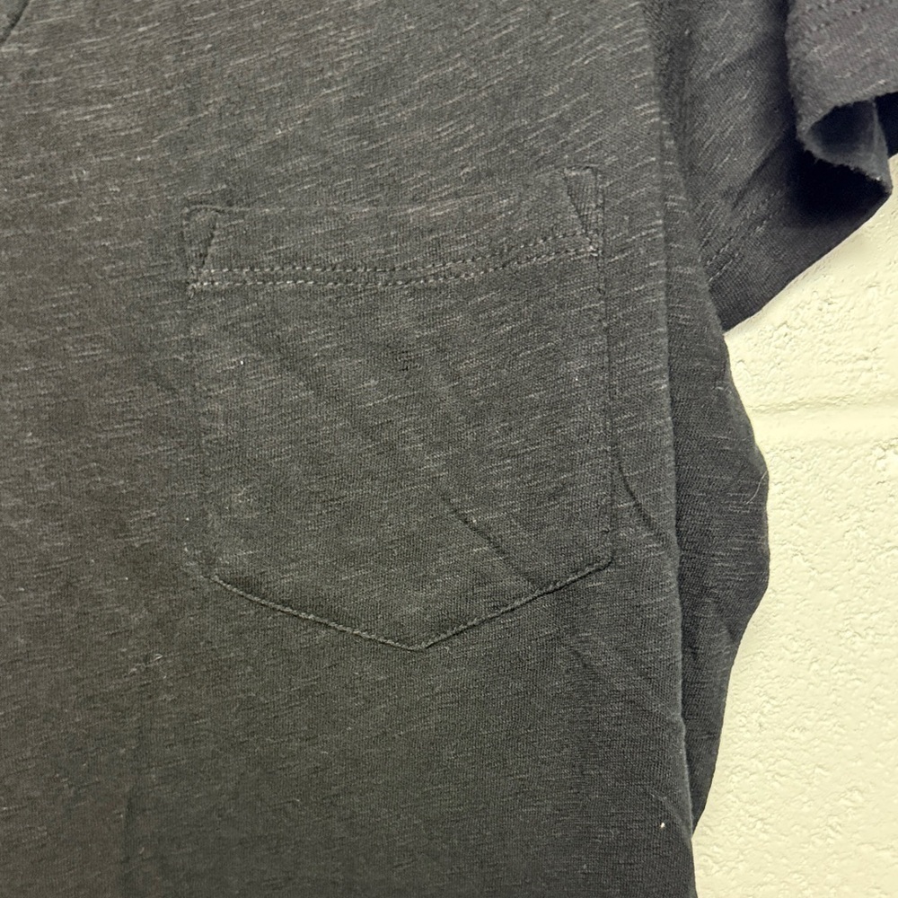 Caslon Women's Black V-Neck Short Sleeve Tee - Picture 5 of 9
